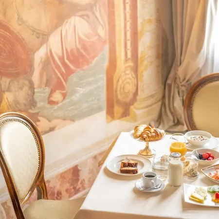 Hotel Barbarich Venice 4*